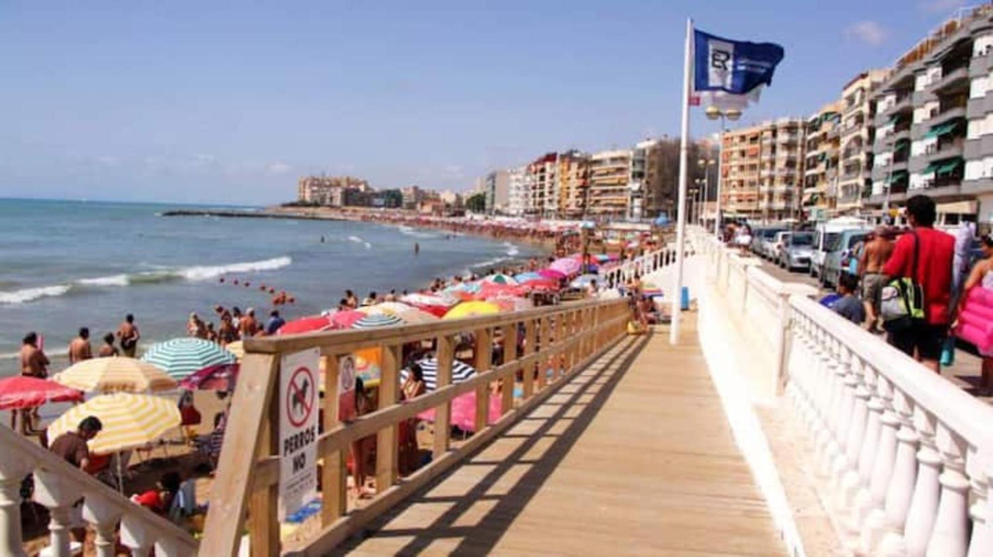 Pmt16 - Large City Apartment On The Beach Torrevieja Bagian luar foto