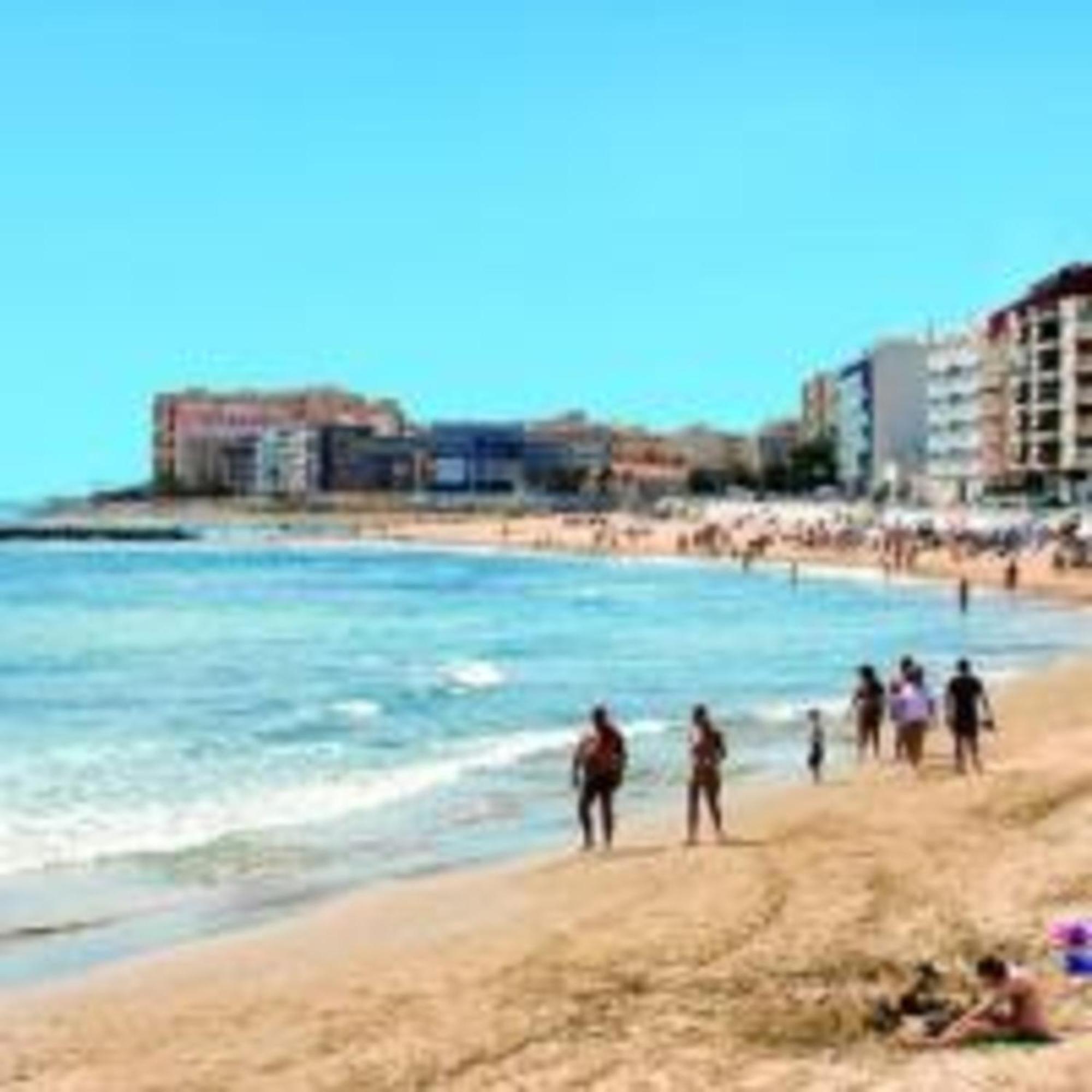 Pmt16 - Large City Apartment On The Beach Torrevieja Bagian luar foto